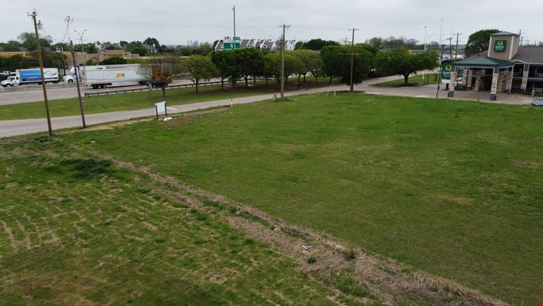 1625 E Interstate 30