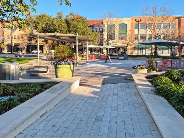 TX, The Woodlands - Market Street