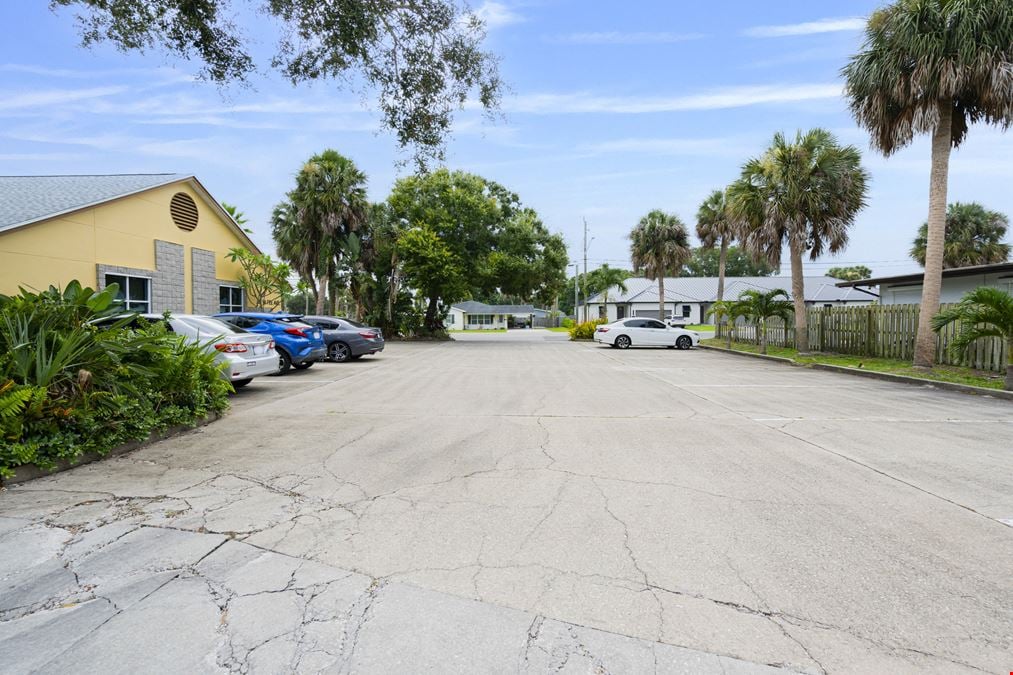 301 W Fee Ave