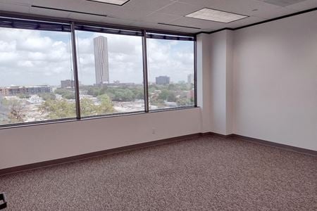 Shared and coworking spaces at 2401 Fountain View Drive 5th Floor in Houston