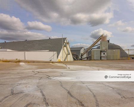 Photo of commercial space at 12120 Lynn Avenue South in Savage