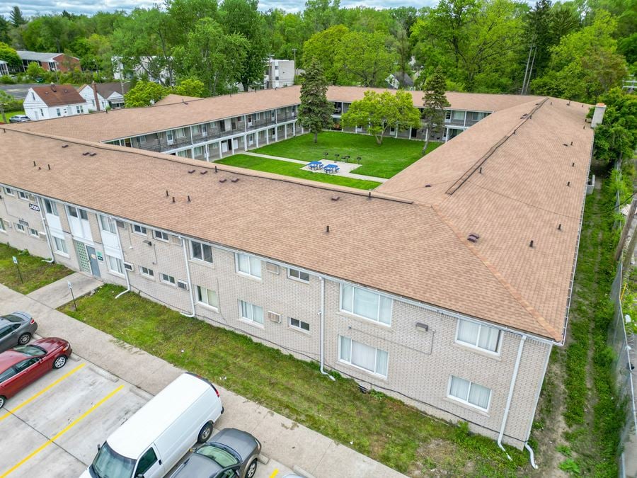 Courtyard Apartments