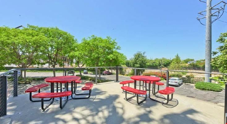 10121 Jefferson Boulevard