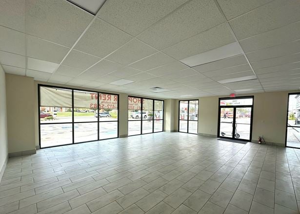 900 W Edmond Road