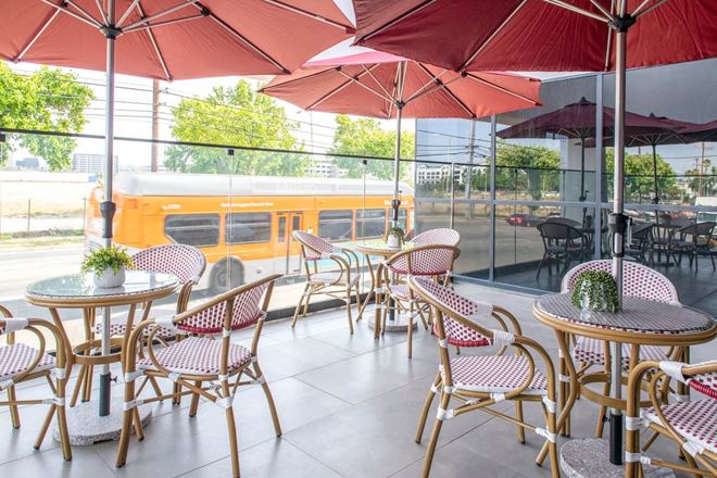 Vanowen Mark LLC - W Executive Suites Warner Center