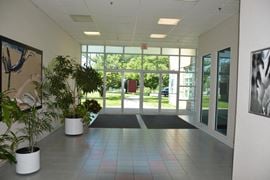 303 Sunnyside Blvd