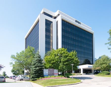 Office space for Rent at 3701 West Algonquin Road in Rolling Meadows