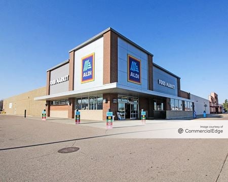 Retail space for Rent at 7575 153rd Street West in Apple Valley