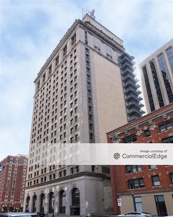 7 E Redwood St