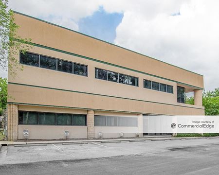 Industrial space for Rent at 2040 Savage Road in Charleston