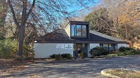 For Sale or Lease | ±5,500-SF Shared Office Building in Downtown Greenville