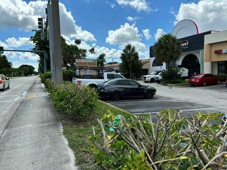 Retail space for Rent at 3256-3264 West Hillsboro Boulevard in Deerfield Beach