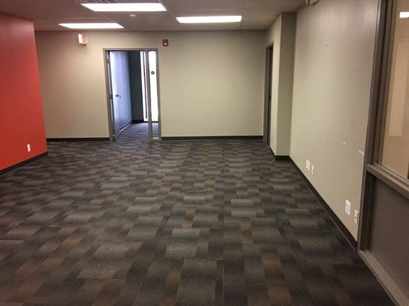 30 E Canfield