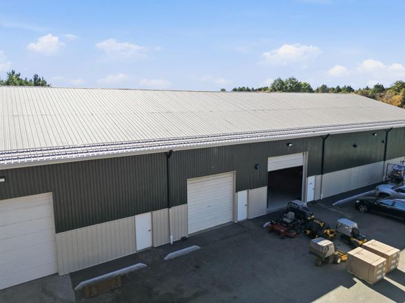 1,800 sf Industrial/ Contractor Space for Lease in Rowley, MA 