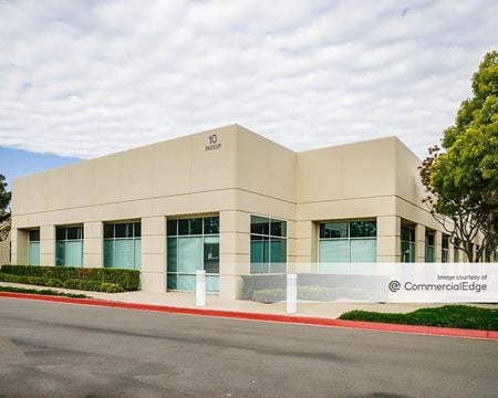 Photo of commercial space at 4 Jenner Street in Irvine