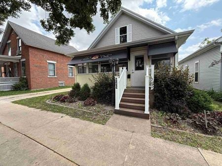 Photo of commercial space at 945 6th Ave in Marion