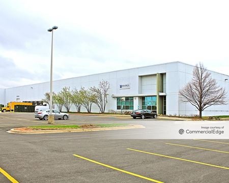 Industrial space for Rent at 473 Woodcreek Drive in Bolingbrook