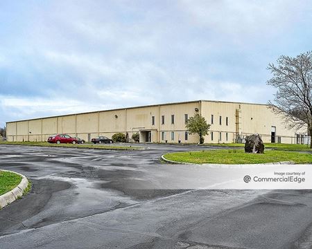 Commercial space for Rent at 3620 Industrial Park Drive in Lenoir City
