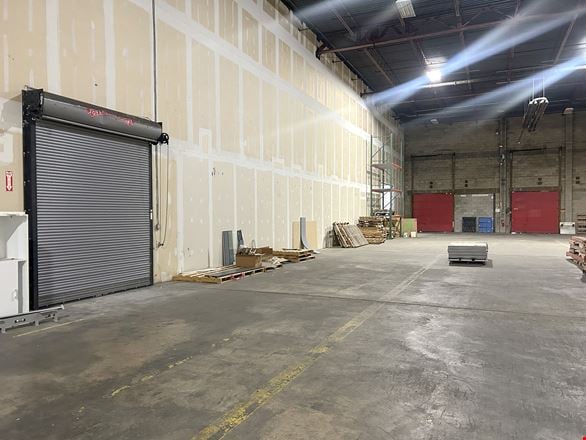 20,000 SF Distribution Warehouse Space