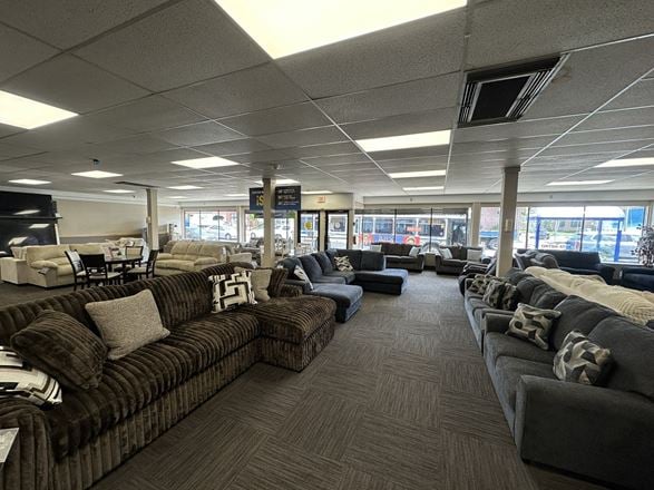 3146 Bailey Ave - 5,712+/- SF Retail