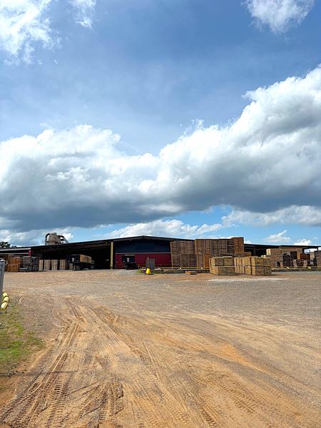 Photo of commercial space at 1458 U.S. 82 in New Boston