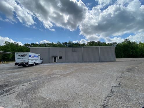 Heavy Equipment Service Center with 2 acre Drop Yard