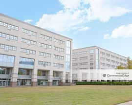 Broadmoor Austin - Building 8