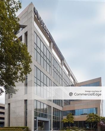 Colonnade Centre