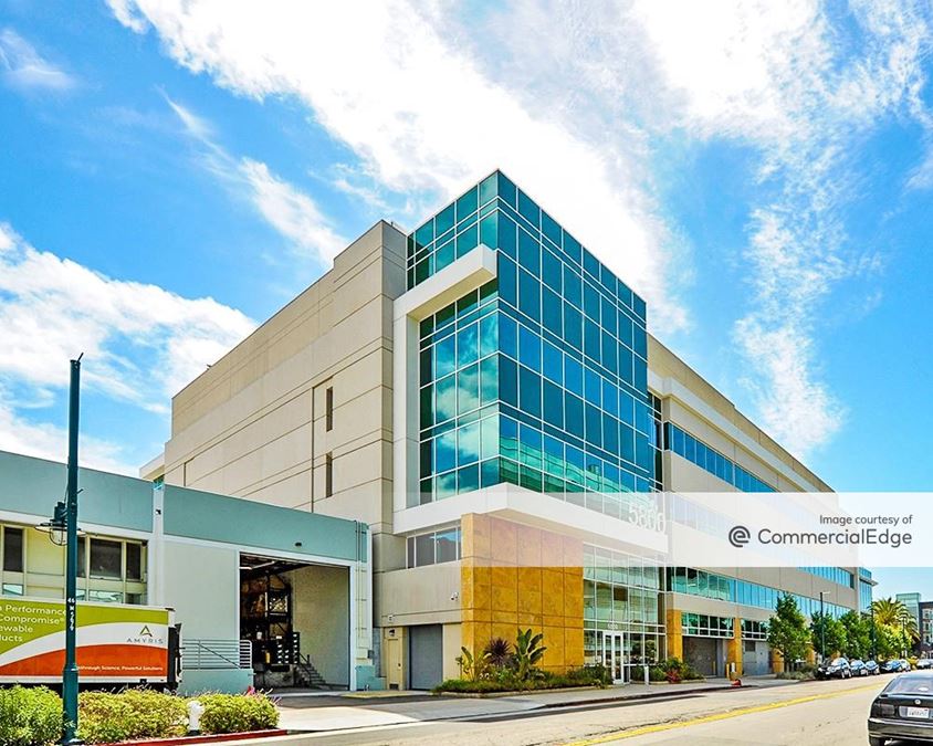 EmeryStation Greenway Building 5800 Hollis Street, Emeryville, CA