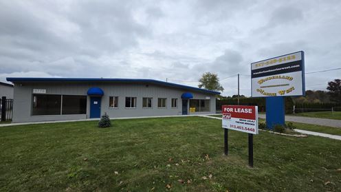 5776 E Grand River