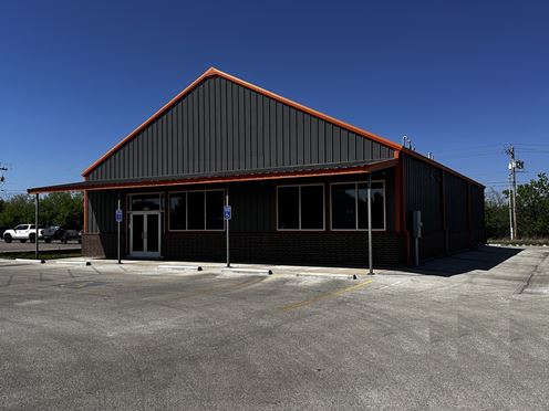 3950 Catclaw Drive - Freestanding Building