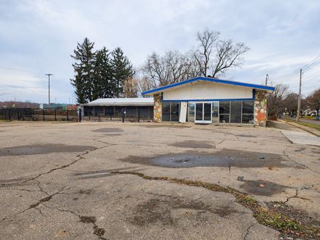 Retail space for Rent at 4916 S Cedar St in Lansing