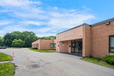 Retail space for Rent at 13 15 Deangelo Dr in Bedford