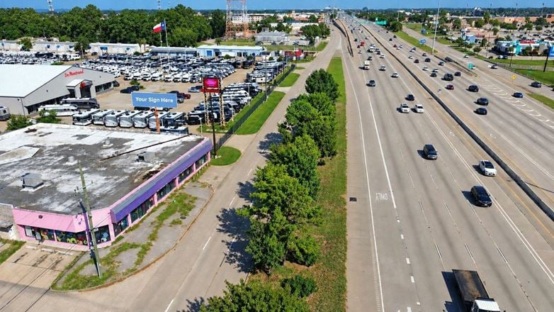 19211 Interstate 45