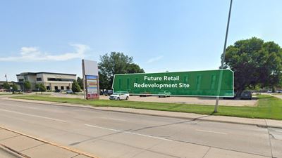 Rare space available right on 2nd Ave in Kearney!