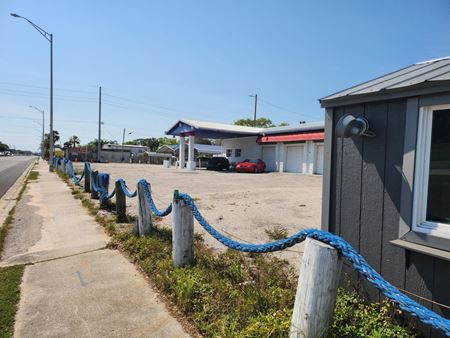 Retail space for Sale at 10181 US Highway 41 South in Gibsonton