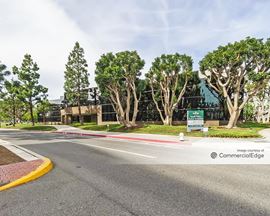 Metro Pointe Business Center - 940 & 950 South Coast Drive