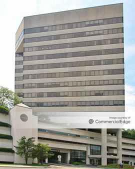 3 Stamford Plaza