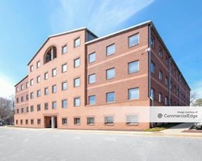 Lake Falls Professional Building