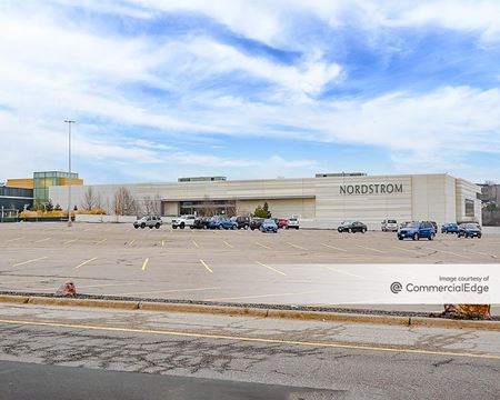 Retail space for Rent at 12441 Wayzata Blvd in Hopkins