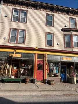 806 Main St