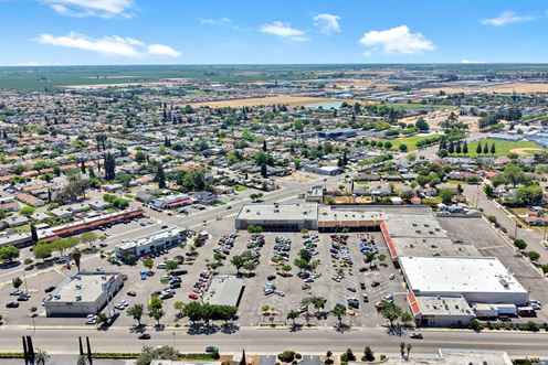 Bethard Square Shopping Center
