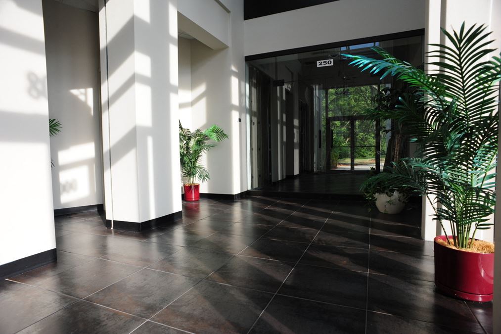 8000 Ravines Edge, Columbus