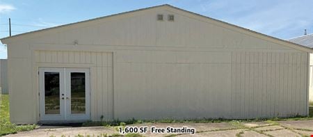 Retail space for Rent at 2295 Starr Avenue in Oregon