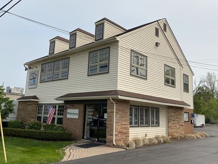 32423 Grand River Ave - Farmington