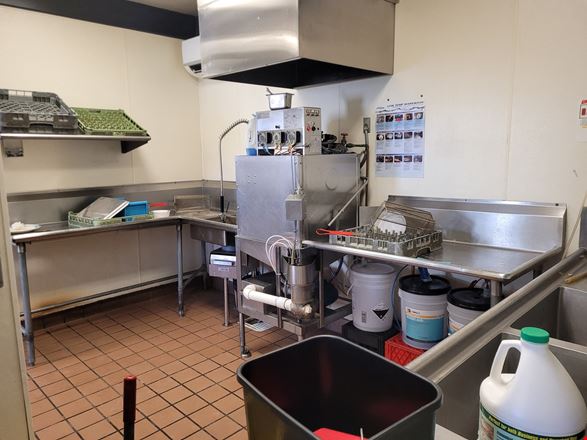 Commercial Kitchen For Lease