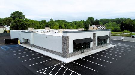 Photo of commercial space at 6195 Lewis Avenue in Toledo