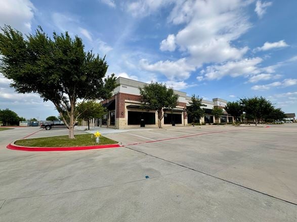 Legacy Retail Center