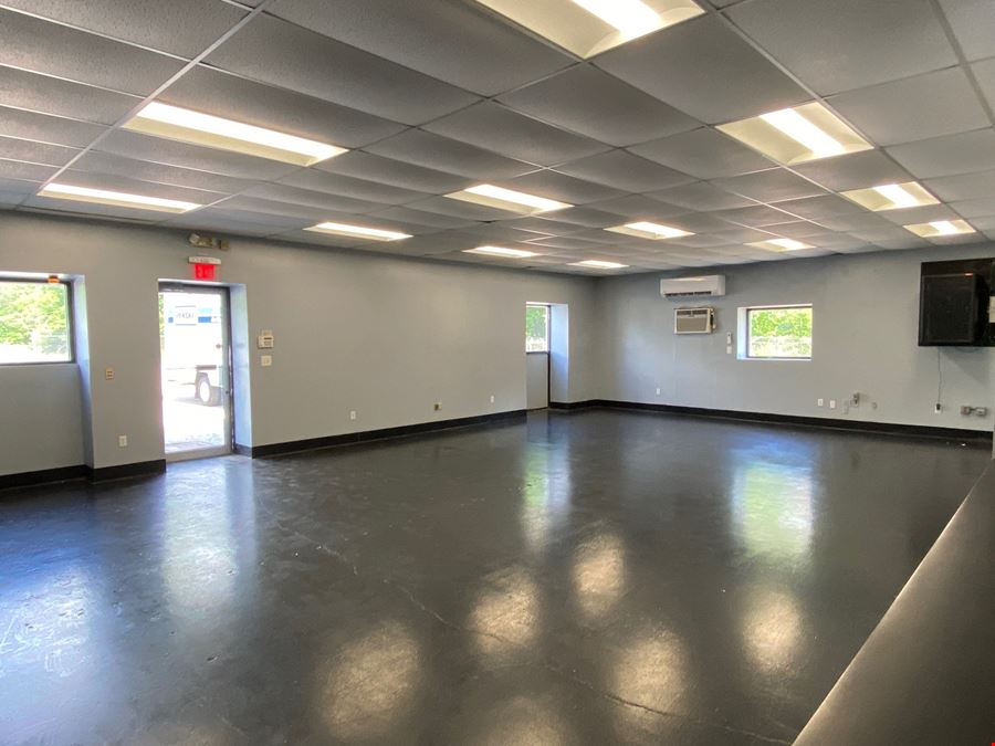 Heavy Equipment Service Center with 2 acre Drop Yard