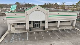 Vacant Dollar Tree